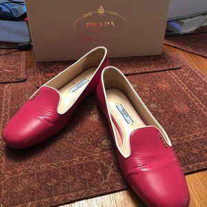 Prada loafers in gorgeous peonia+ blanco color